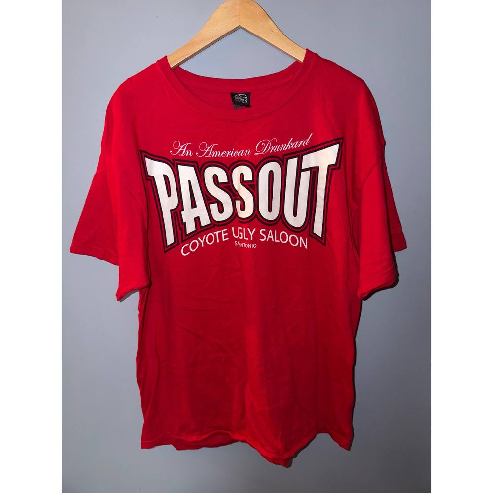 Coyote Ugly Saloon San Antonio‎ Passout Red Graphic T-Shirt Mens XL Hanes Heavy